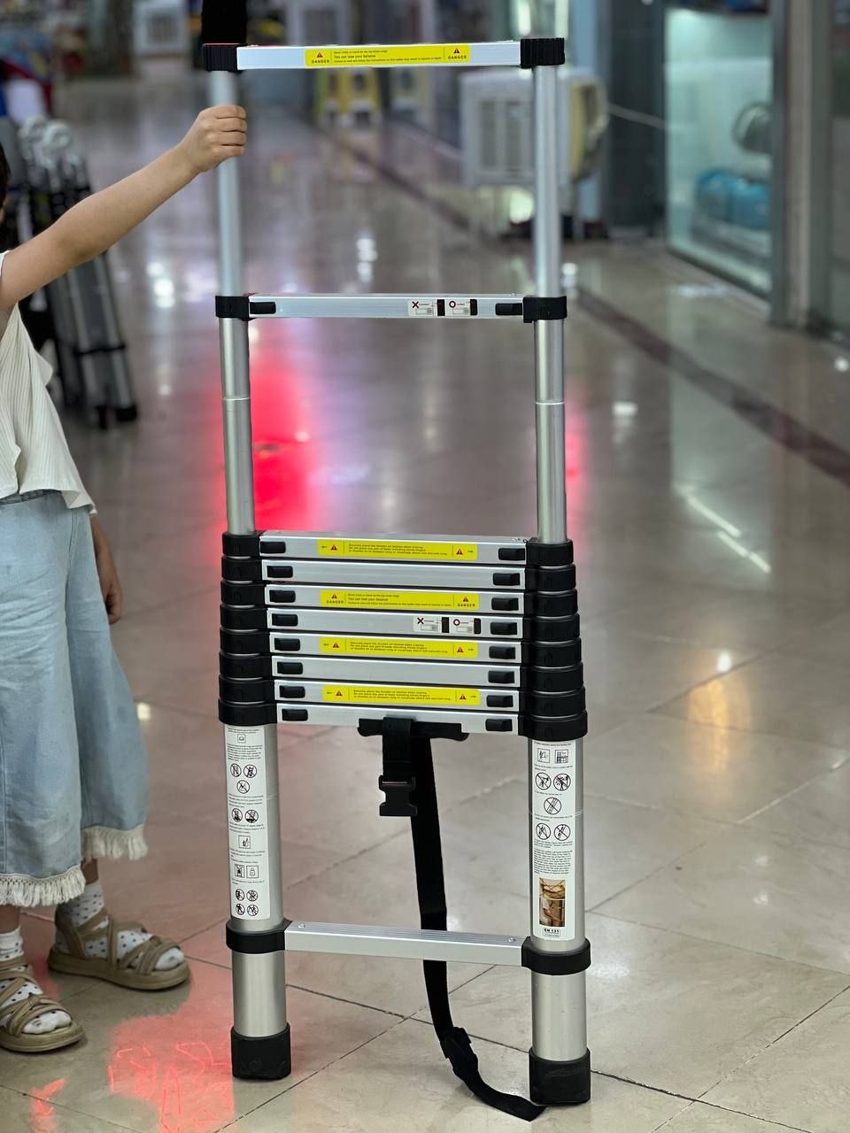 نردبان تلسکوپی یک طرفه سایز 4.40 متر